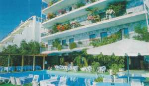 Prosz� klikn�� na nazw� hotelu aby zobaczy� powi�kszone zdj�cie
